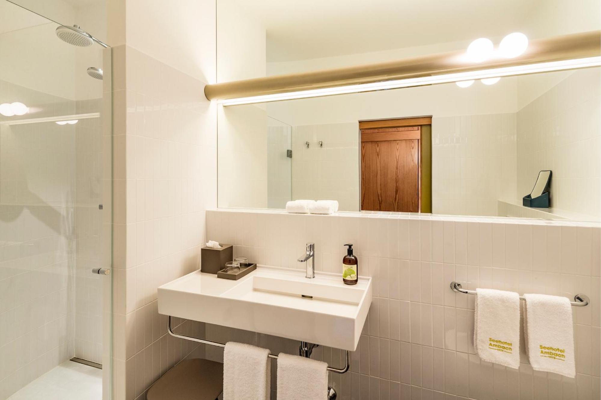 Seehotel Ambach Caldaro Esterno foto